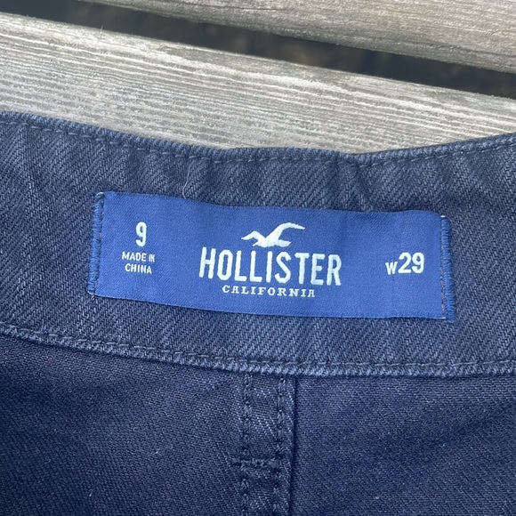 Hollister High Rise Mom Short 3 Inch - Picture 2 of 4